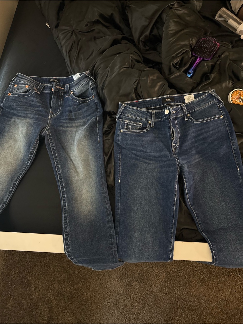 True Religion Women’s Jeans Bundle (2 Pairs) size 28